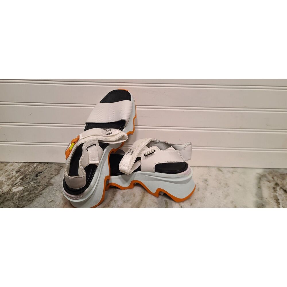 Sorel Womens Kinetic Impact Y-Strap Anti Still White/Orange Sandals Size 7.5 NEW